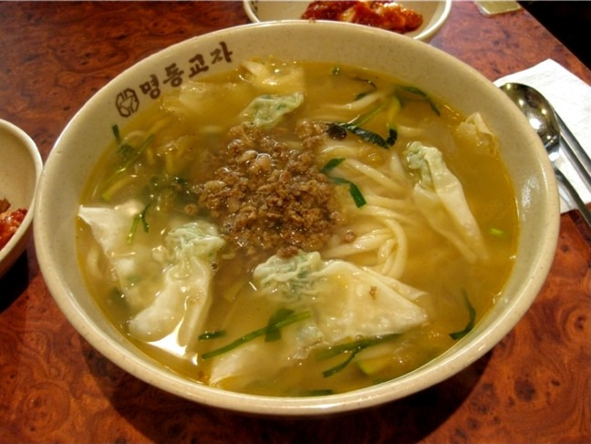 명동칼국수 이미지